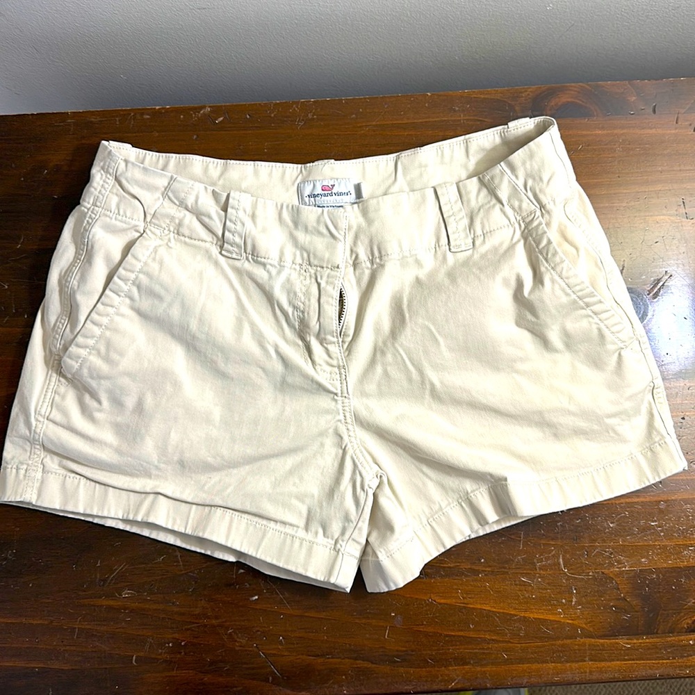 Vineyard Vines shorts, size 4, stone, 5 inch